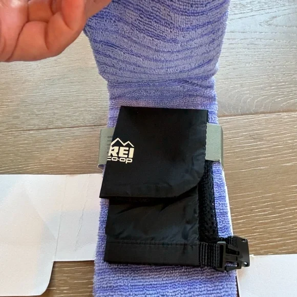 NWT REI Purple Multi Towel Deluxe - Camp Absorbent Kitchen Towel - Picture 5 of 5